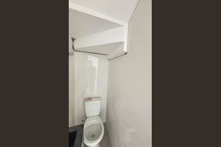 Casa à venda com 70m², 2 quartos e 2 vagasLavabo