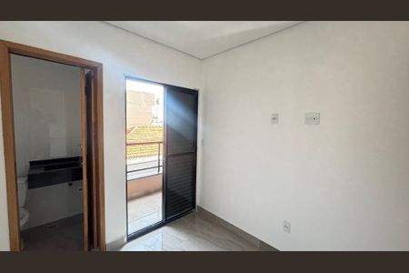 Casa à venda com 70m², 2 quartos e 2 vagasSuite 2