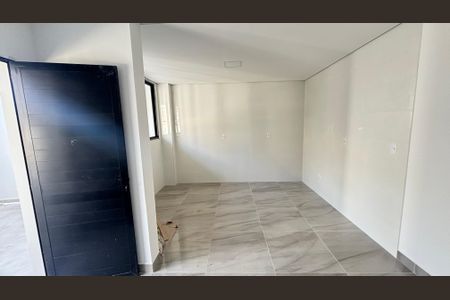 Casa à venda com 70m², 2 quartos e 2 vagasSala/Cozinha