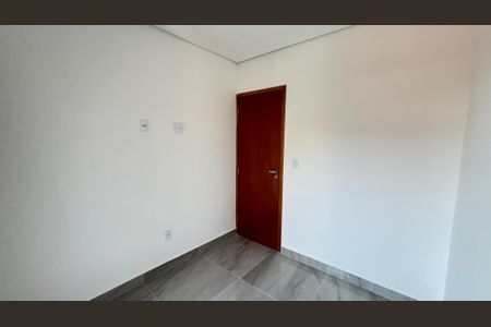 Casa à venda com 70m², 2 quartos e 2 vagasSuite 2