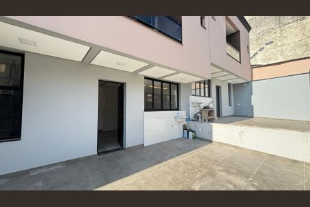 Casa à venda com 70m², 2 quartos e 2 vagasGaragem