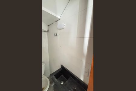 Casa à venda com 70m², 2 quartos e 2 vagasLavabo