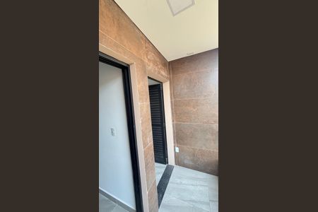 Casa à venda com 70m², 2 quartos e 2 vagasVaranda da Suíte 1