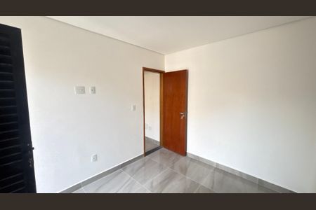 Casa à venda com 70m², 2 quartos e 2 vagasSuíte 2