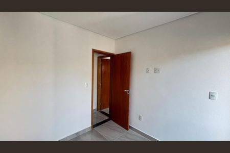 Casa à venda com 70m², 2 quartos e 2 vagasSuite 1