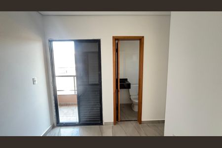 Casa à venda com 70m², 2 quartos e 2 vagasSuite 1