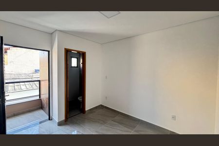 Casa à venda com 70m², 2 quartos e 2 vagasSuíte 2