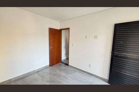Casa à venda com 70m², 2 quartos e 2 vagasSuíte 2