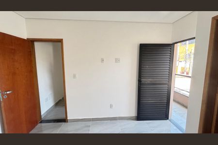 Casa à venda com 70m², 2 quartos e 2 vagasSuíte 2