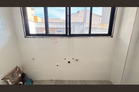 Casa à venda com 70m², 2 quartos e 2 vagasSala/Cozinha
