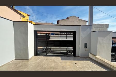Casa à venda com 70m², 2 quartos e 2 vagasGaragem
