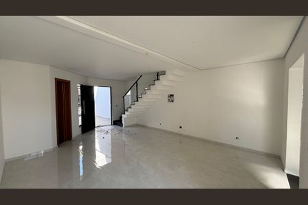 Casa à venda com 95m², 3 quartos e 2 vagas Casa à venda com 95m², 3 quartos e 2 vagasSala de Jantar