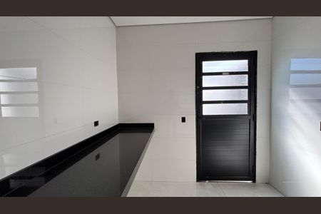 Casa à venda com 95m², 3 quartos e 2 vagas Casa à venda com 95m², 3 quartos e 2 vagasCozinha