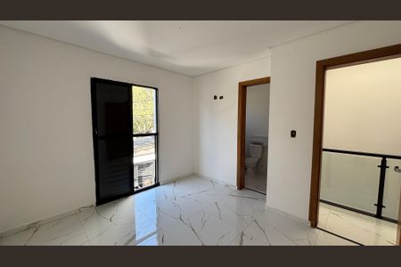 Casa à venda com 95m², 3 quartos e 2 vagas Casa à venda com 95m², 3 quartos e 2 vagasSuite