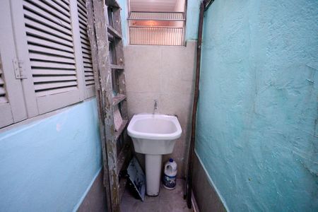 Casa à venda com 110m², 2 quartos e 2 vagas Casa à venda com 110m², 2 quartos e 2 vagasÁrea de Serviço - Casa 2