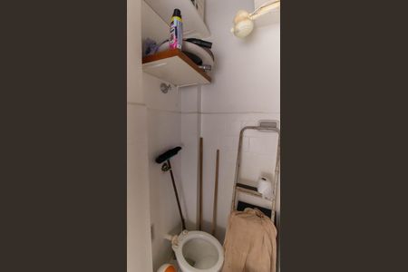 Apartamento à venda com 86m², 2 quartos e 1 vaga Apartamento à venda com 86m², 2 quartos e 1 vagaBanheiro de Serviço