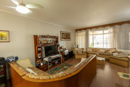 Casa à venda com 255m², 3 quartos e 3 vagasSala