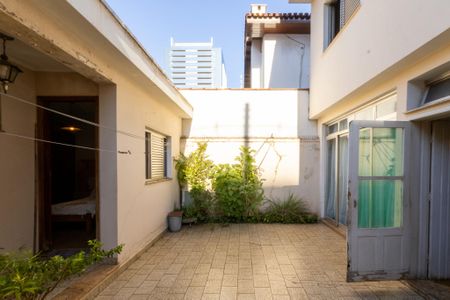 Casa à venda com 255m², 3 quartos e 3 vagasQuintal