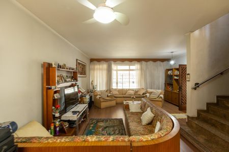 Casa à venda com 255m², 3 quartos e 3 vagasSala