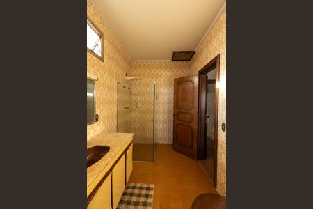 Casa à venda com 255m², 3 quartos e 3 vagasBanheiro Suíte 1