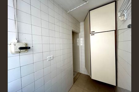 Apartamento à venda com 64m², 2 quartos e 1 vagaÁrea de Serviço