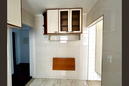 Apartamento à venda com 64m², 2 quartos e 1 vagaCozinha