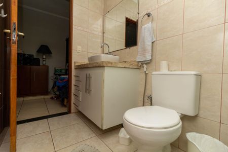 Casa à venda com 380m², 6 quartos e 2 vagasCasa 2 - Banheiro 2