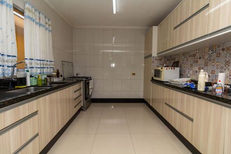 Casa à venda com 380m², 6 quartos e 2 vagasCasa 2 - Cozinha