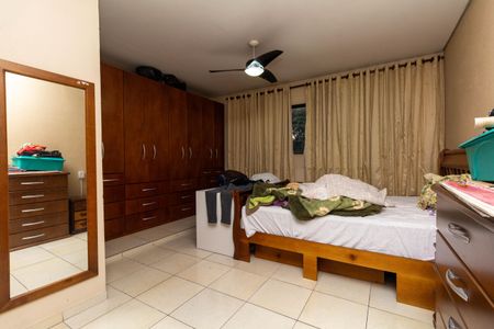 Casa à venda com 380m², 6 quartos e 2 vagasCasa 2- Quarto 3