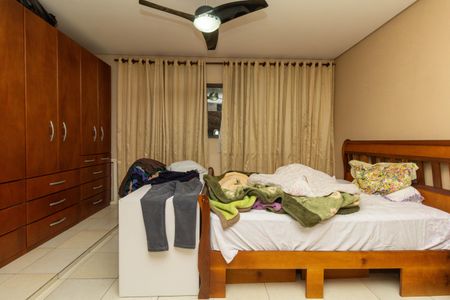 Casa à venda com 380m², 6 quartos e 2 vagasCasa 2- Quarto 3