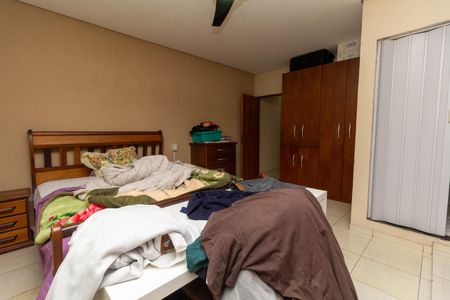 Casa à venda com 380m², 6 quartos e 2 vagasCasa 2- Quarto 3