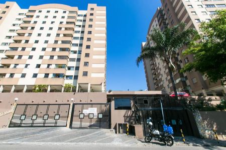 Apartamento para alugar com 76m², 3 quartos e 1 vagaFachada e portaria