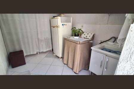 Casa à venda com 144m², 3 quartos e 2 vagas Casa à venda com 144m², 3 quartos e 2 vagasÁrea de Serviço