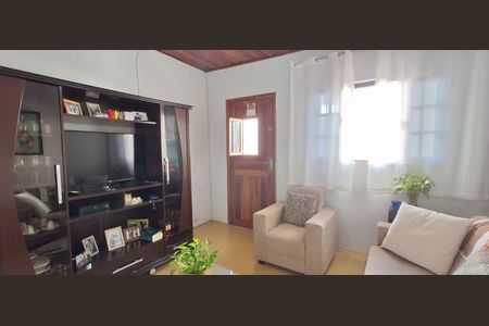 Casa à venda com 144m², 3 quartos e 2 vagas Casa à venda com 144m², 3 quartos e 2 vagasSala
