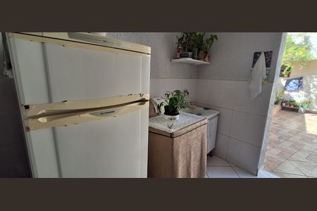 Casa à venda com 144m², 3 quartos e 2 vagas Casa à venda com 144m², 3 quartos e 2 vagasÁrea de Serviço