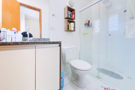 Apartamento para alugar com 70m², 2 quartos e 1 vaga Apartamento para alugar com 70m², 2 quartos e 1 vagaBanheiro da Suíte