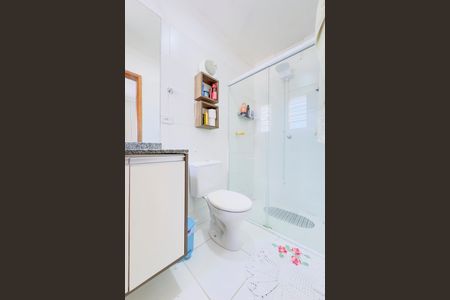 Apartamento para alugar com 70m², 2 quartos e 1 vaga Apartamento para alugar com 70m², 2 quartos e 1 vagaBanheiro da Suíte