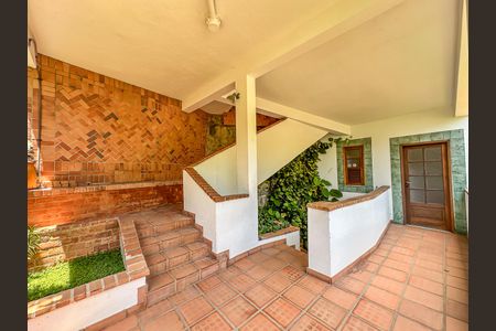 Casa à venda com 307m², 4 quartos e 2 vagas Casa à venda com 307m², 4 quartos e 2 vagasÁrea comum