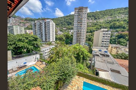 Casa à venda com 307m², 4 quartos e 2 vagas Casa à venda com 307m², 4 quartos e 2 vagasVista Sala 1