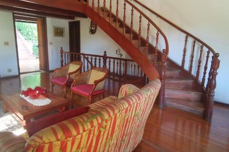 Casa à venda com 7 quartos, 307m² em Laranjeiras, Rio de Janeiro