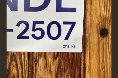 Casa à venda com 307m², 4 quartos e 2 vagas Casa à venda com 307m², 4 quartos e 2 vagasPlaquinha