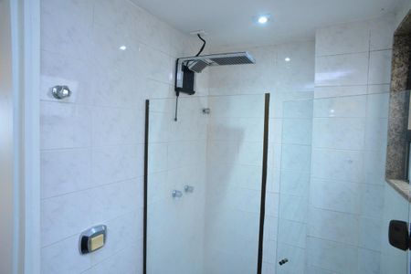 Apartamento à venda com 251m², 4 quartos e 2 vagasBanheiro da Suíte 2