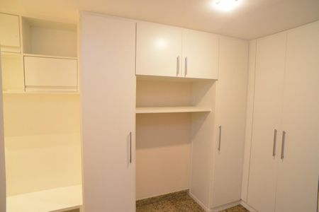 Apartamento à venda com 251m², 4 quartos e 2 vagasQuarto 2