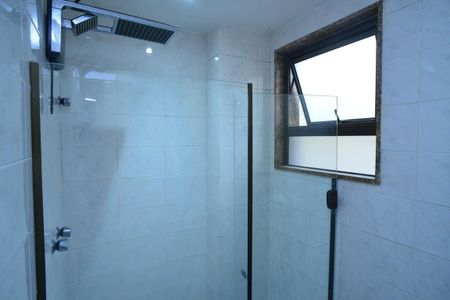 Apartamento à venda com 251m², 4 quartos e 2 vagasBanheiro da Suíte 2