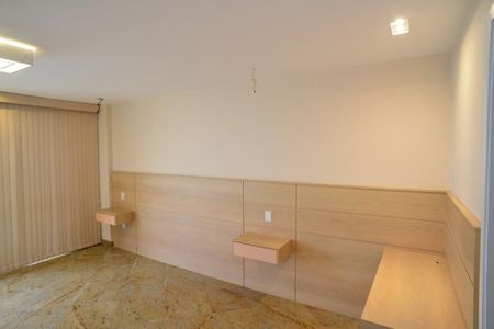 Apartamento à venda com 251m², 4 quartos e 2 vagasSuíte 2