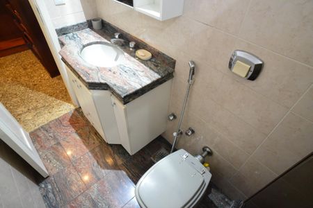 Apartamento à venda com 251m², 4 quartos e 2 vagasBanheiro da Suíte 1