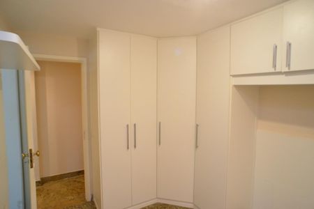 Apartamento à venda com 251m², 4 quartos e 2 vagasQuarto 1