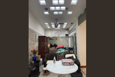 Casa à venda com 529m², 5 quartos e 3 vagas