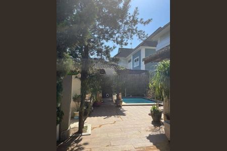 Casa à venda com 529m², 5 quartos e 3 vagas