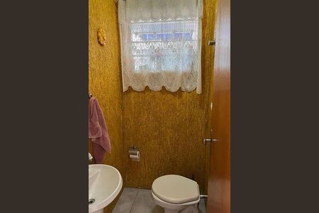 Casa à venda com 3 quartos, 130m² em Vila Santo Estefano, São Paulo